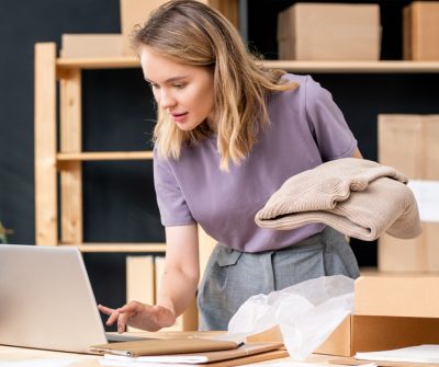 Seller tracking a parcel